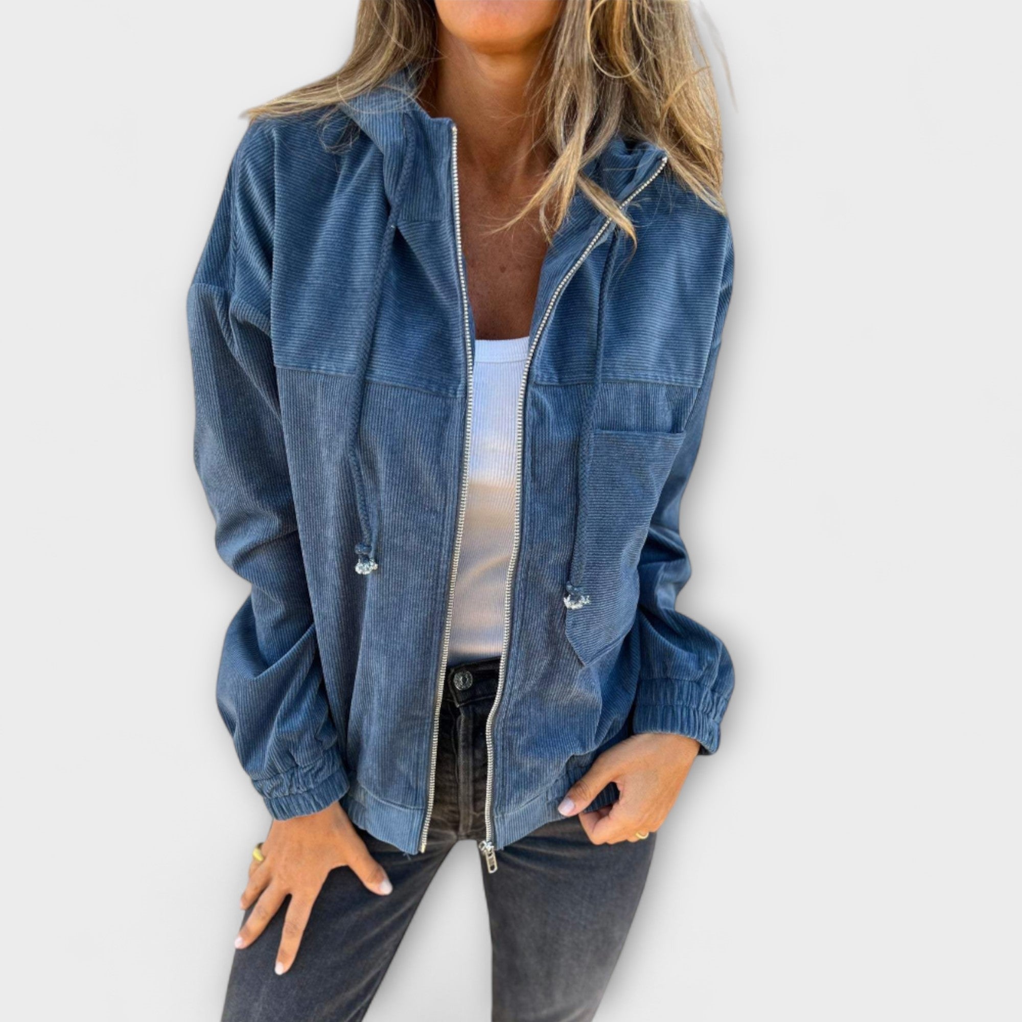 Ella - Hooded form made of embroidered fabric with a zipper