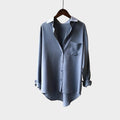 Elegant Blouse with Stylish Line and Modern Detail