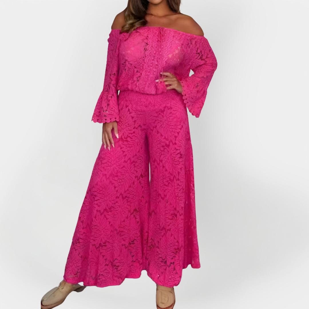 Dress with Open Shoulders and Lace