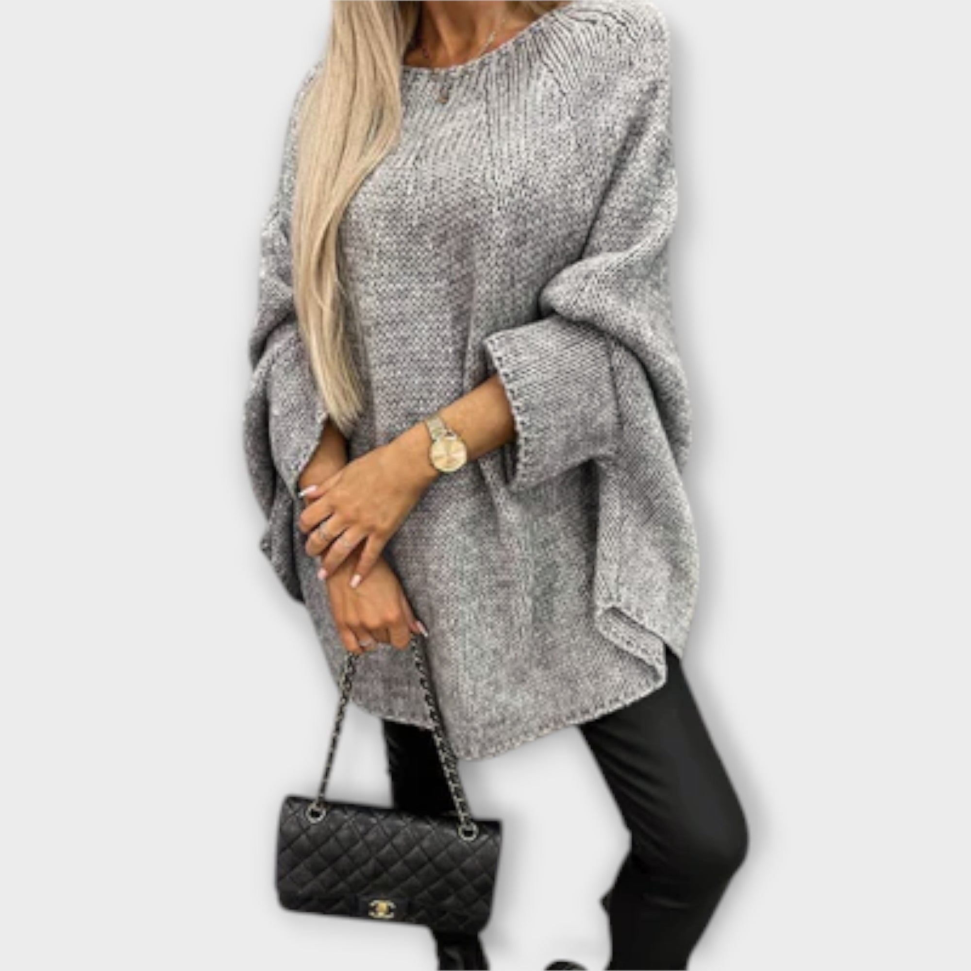 Izabelė - Elegant Women's Sweater with Round Neckline