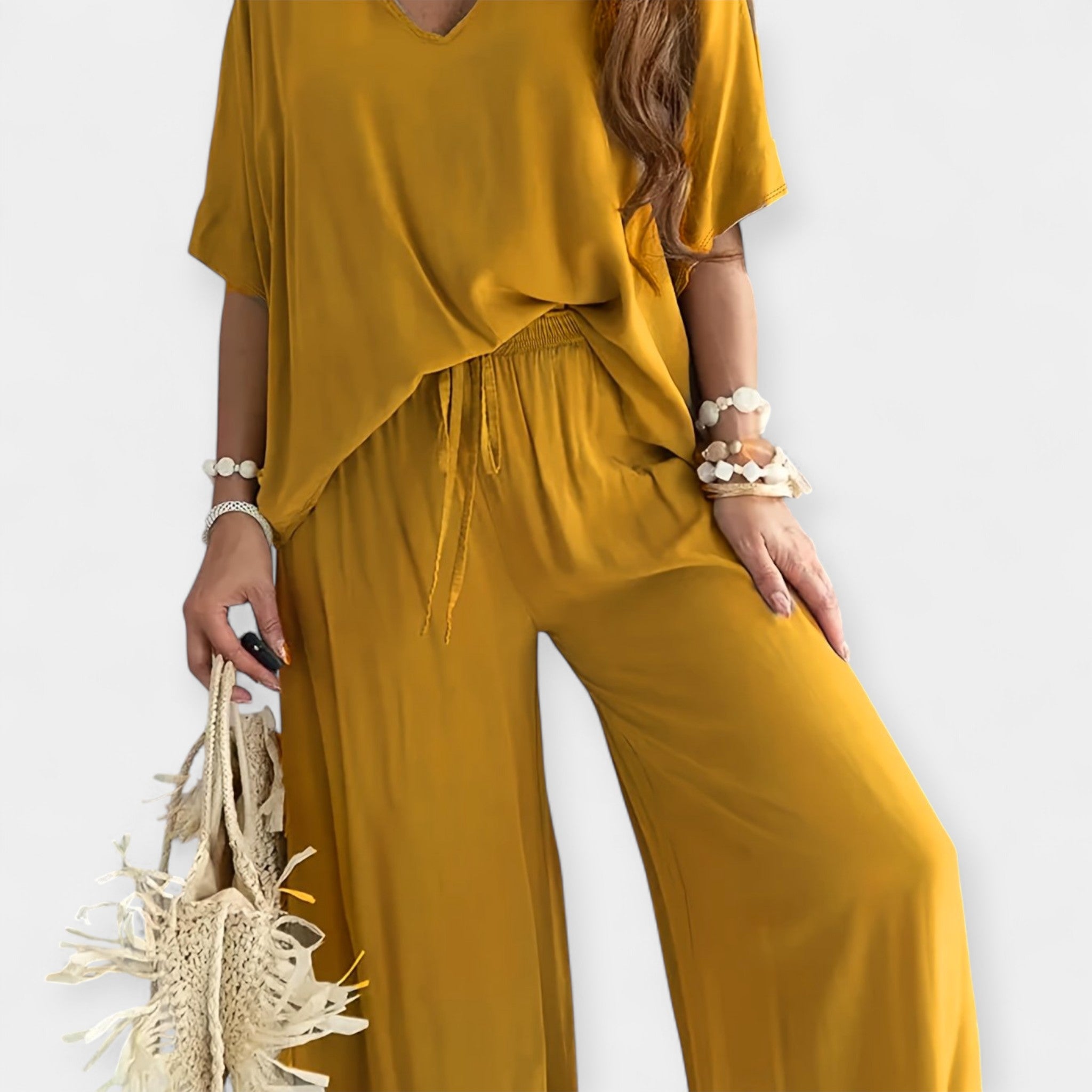 Easy Set with Wide-Leg Pants and Blouse