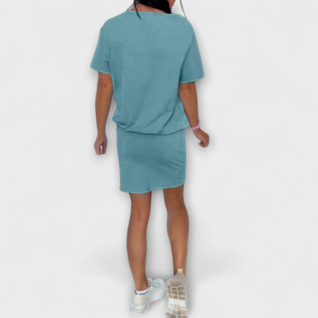 Lídia - Elegant Fitted Dress