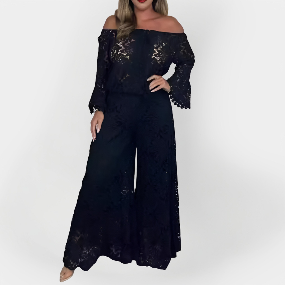 Dress with Open Shoulders and Lace