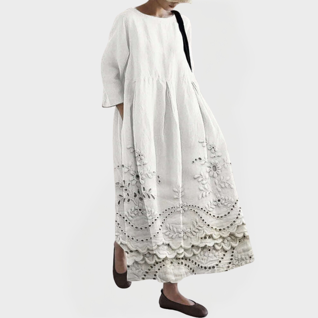 Elegant Maxi Dress Made of Linen with Embroidered Floral Lace