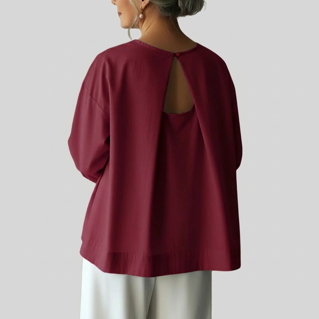 Nora - Relaxed Fit 3/4 Sleeve Top with Open Back Detail