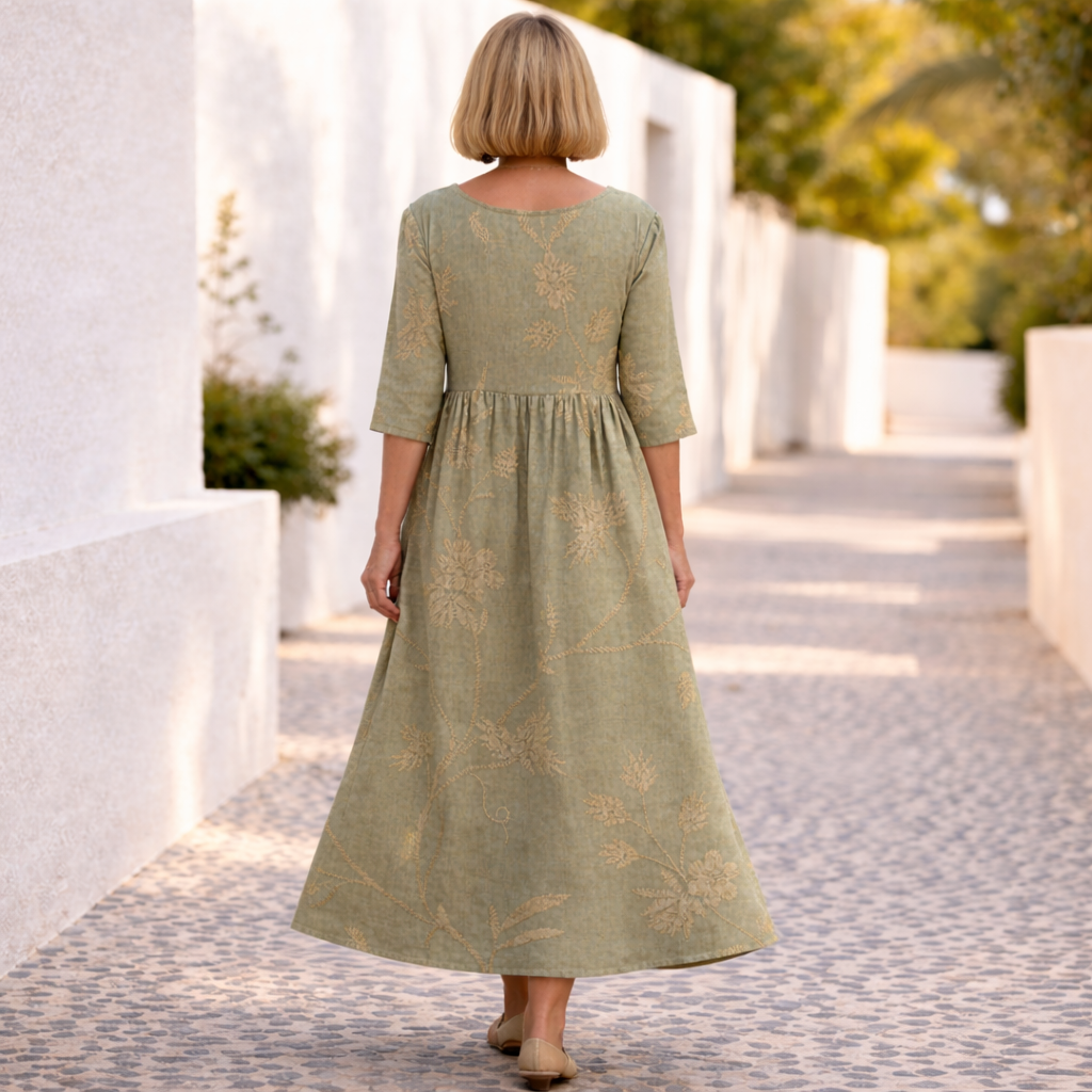 Susan | Floral Dress with a Summer Touch