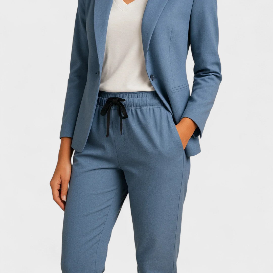Dorotėja - Elegant Set with Blazer and Trousers