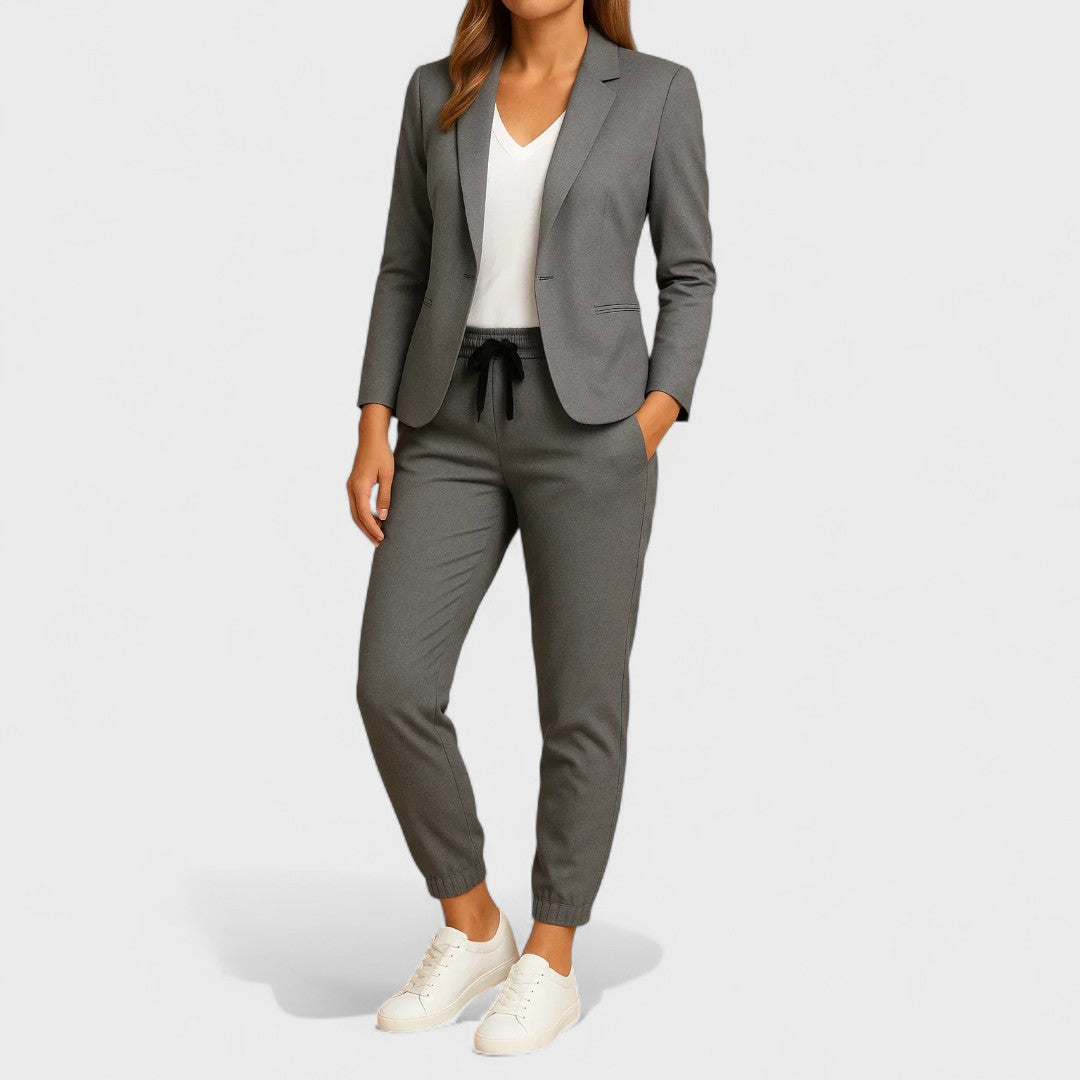 Dorotėja - Elegant Set with Blazer and Trousers