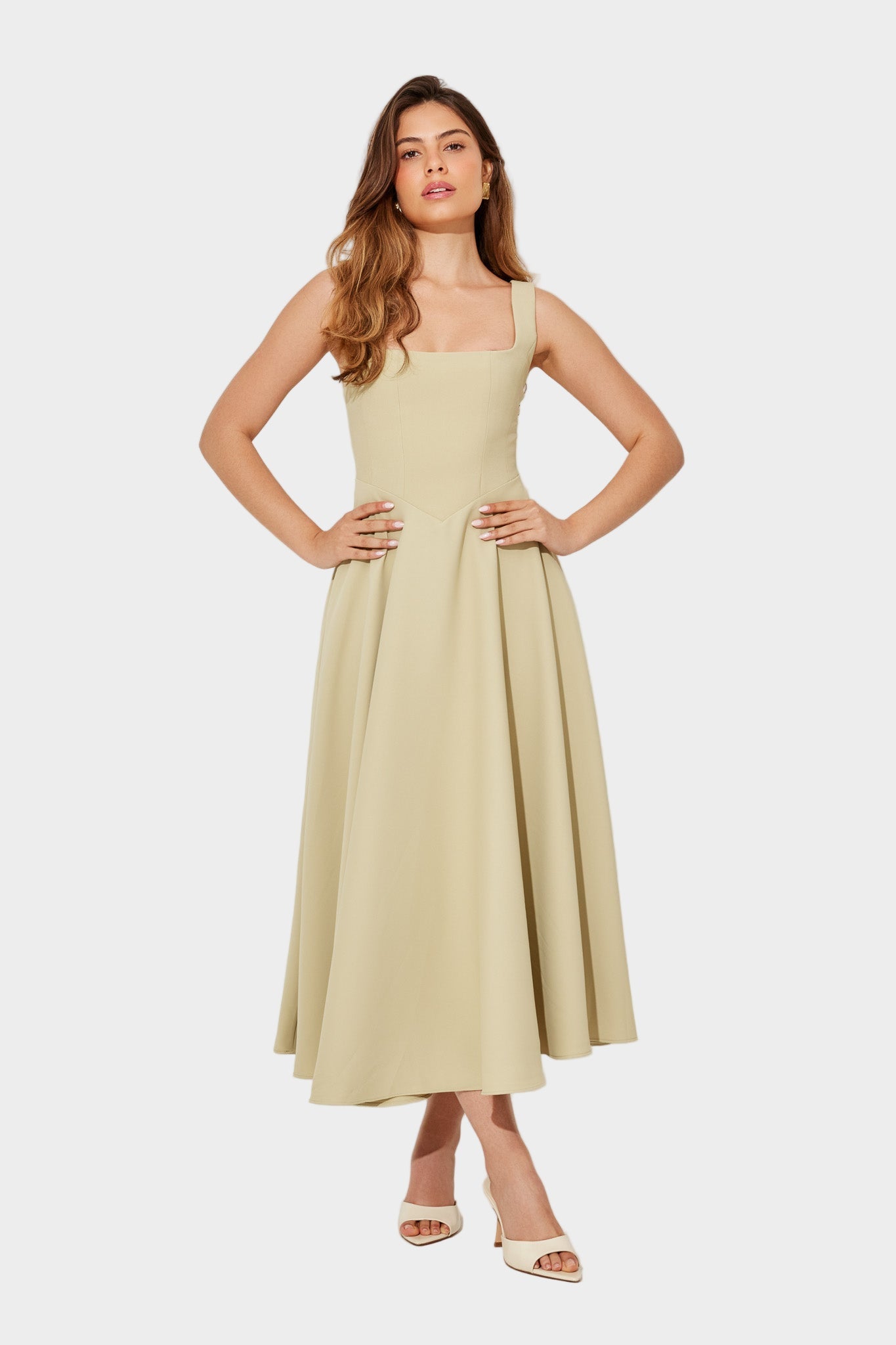 Timeless Durable Air Midi Dress with Distinctive Line and Natural Movement