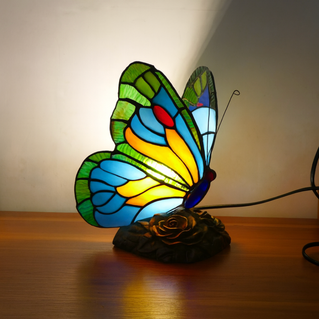 Lampa Tiffany Fluture