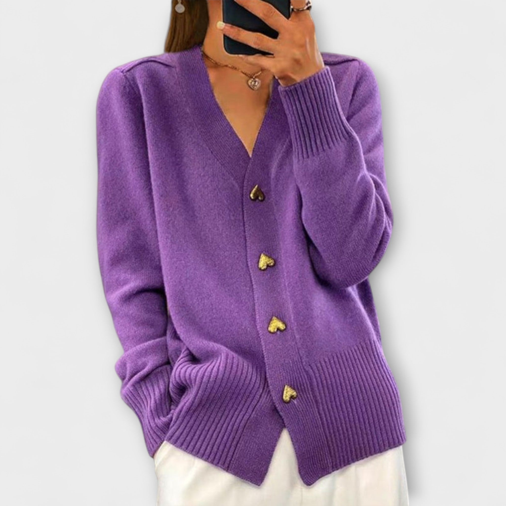 Marij – Women's Sweater with V-Neck in Vintage Style
