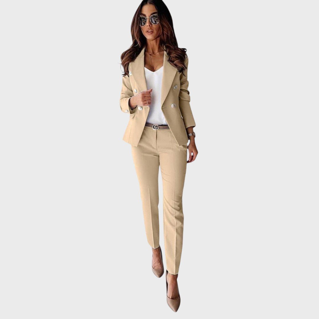 Laura | Double-breasted suit with a tailored cut