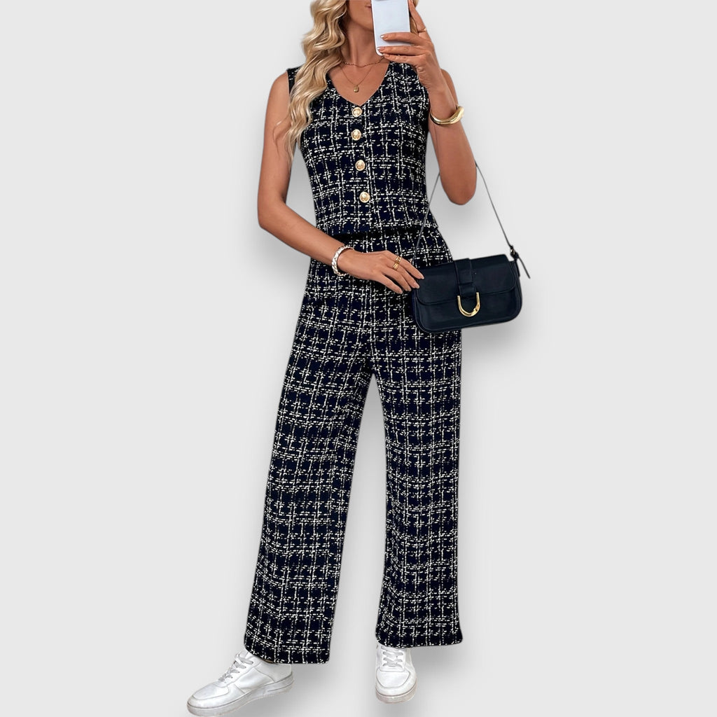 Two-Piece Set with V-Neckline and Matching Pants